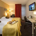Hotel Tribe 4*