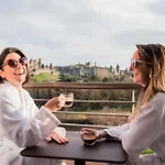 Hotel Tribe