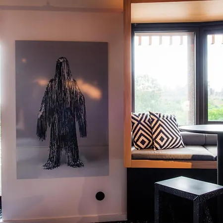 Hotell Tribe 4*