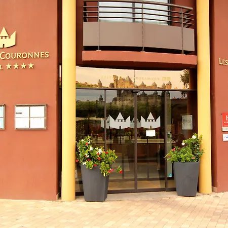 Готель Tribe 4*