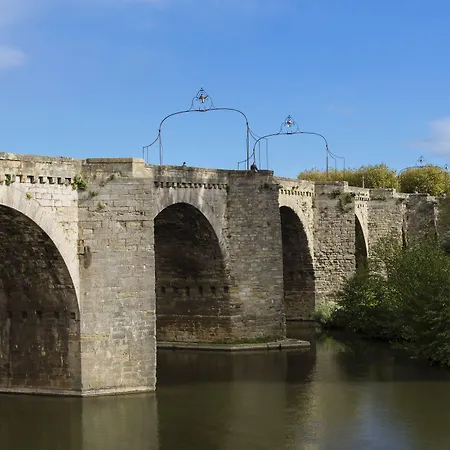 Отель Tribe Каркассон