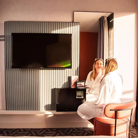 Tribe Hotel 4*